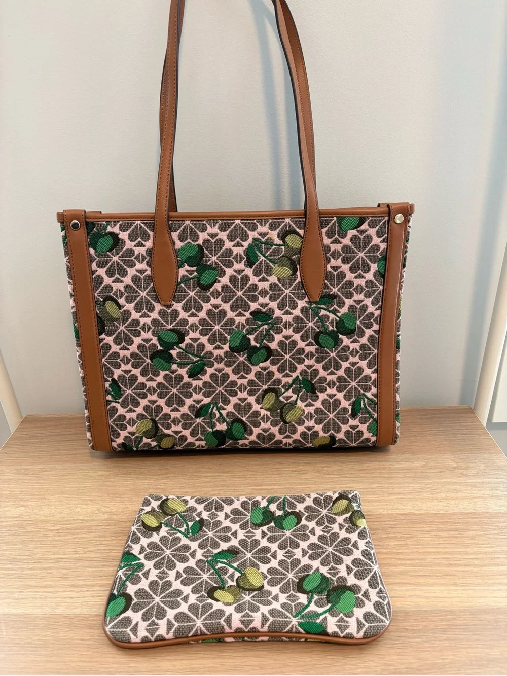Kate Spade Cherry Spade Travel Tote & Pouch Set NWOT - Picture 9 of 9